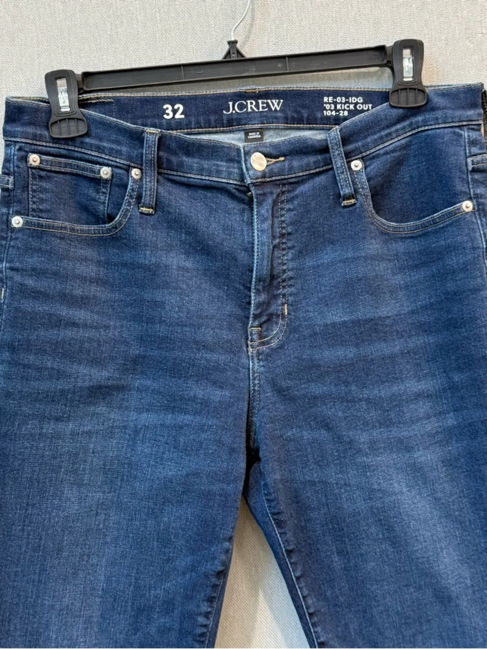 J. Crew Mid-rise kickout jean Super-Stretch Raw Hem‎ Dark Wash Size 32